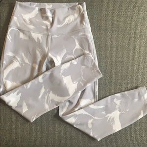 Lululemon Wunder Under Luxtreme Crop 25 Inch Pants